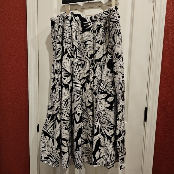 Floral Maxi Skirt - Picture 6 of 8